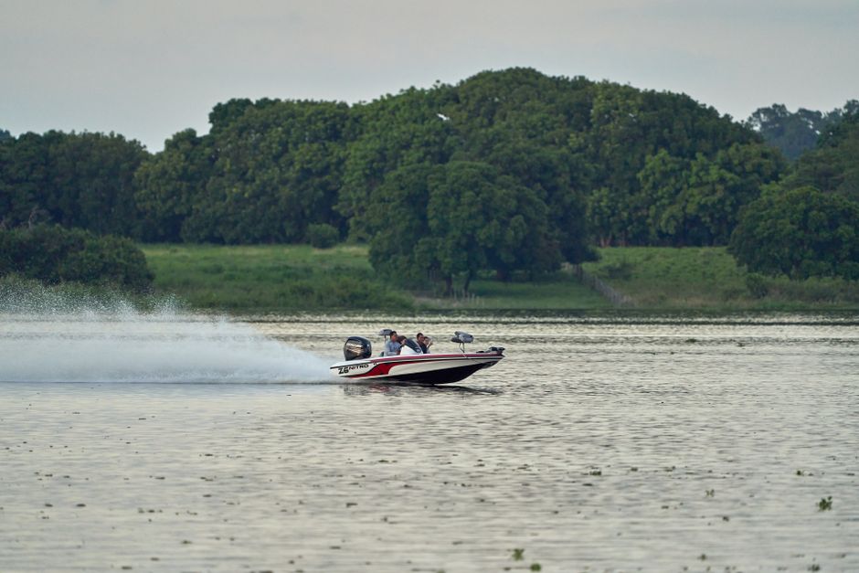 Boats on calm Tennessee lake water